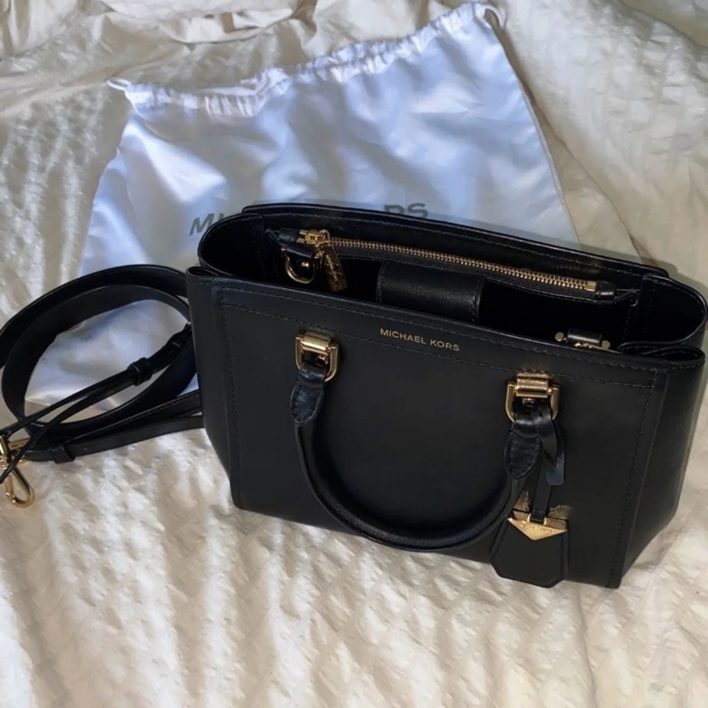 Michael Kors Black leather bag with strap
